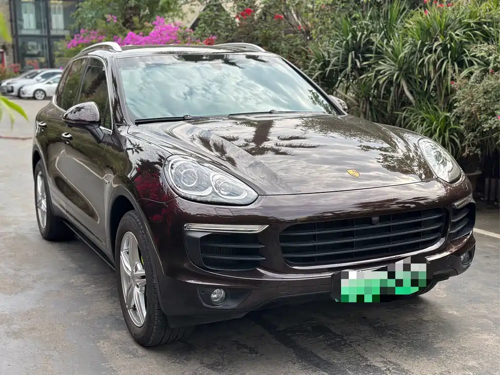 Cayenne New Energy 2016 Cayenne S E-Hybrid 3.0T купить на сайте DeffCars