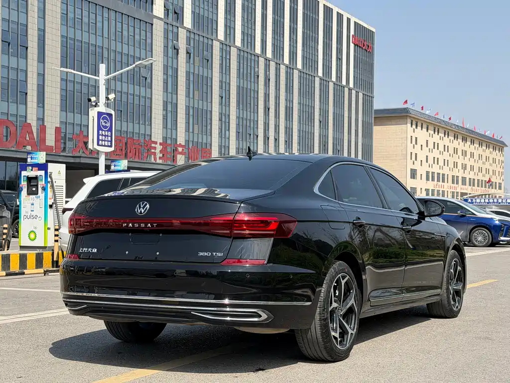 Passat 2024 380TSI Starry Sky Deluxe Edition купить на сайте DeffCars