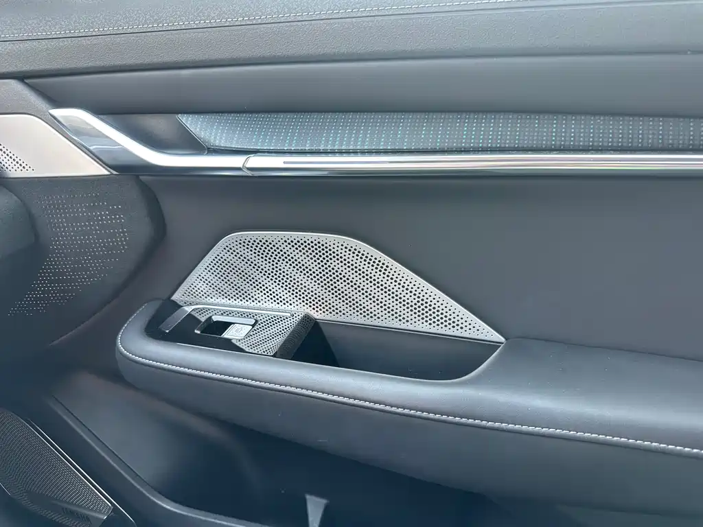 JiKrypton 001 2021 model super long battery life single motor WE version купить на сайте DeffCars