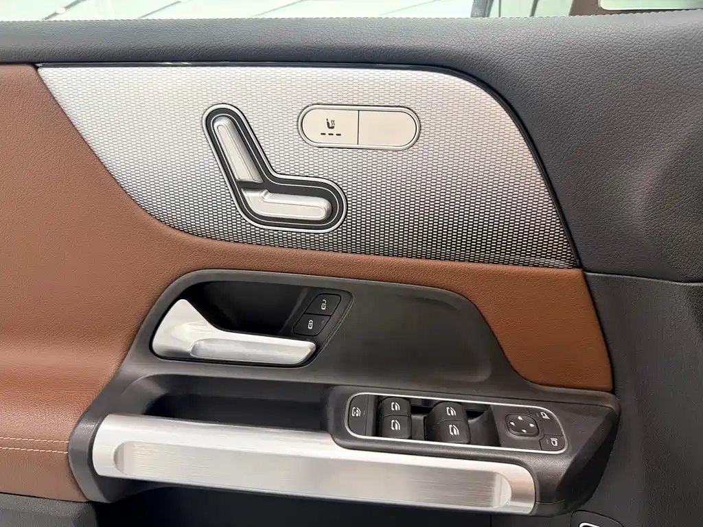 Mercedes GLB 2020 180 Dynamic купить на сайте DeffCars