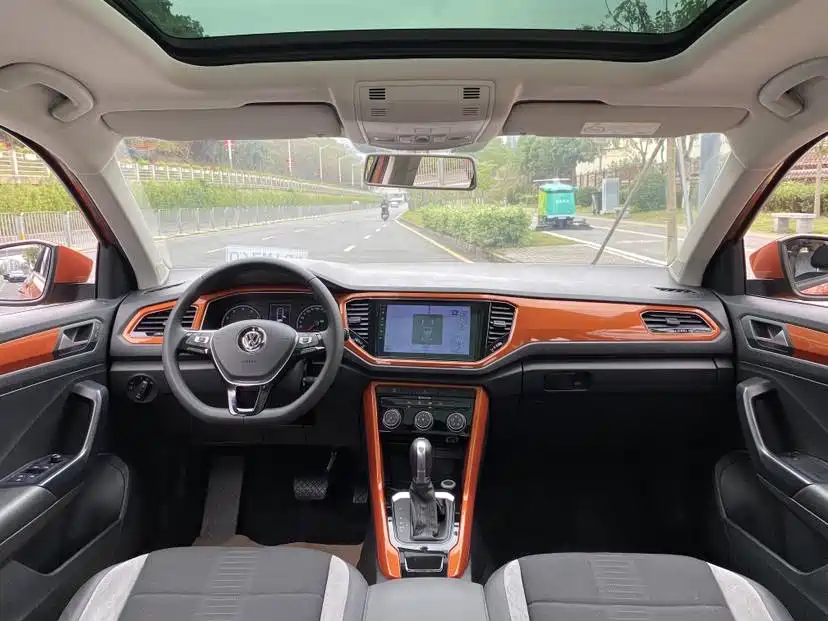 T-ROC 2018 model 230TSI DSG two-wheel drive aggressive model National V купить на сайте DeffCars