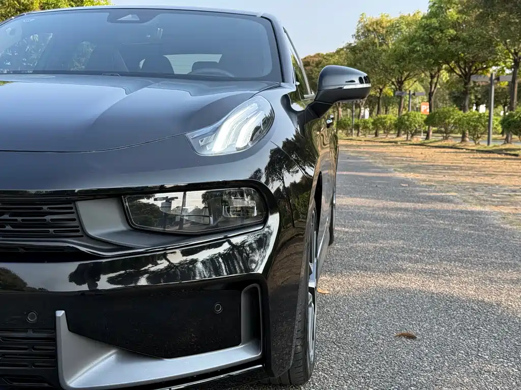 Lynk & Co 03 2022 1.5TD DCT Pro купить на сайте DeffCars