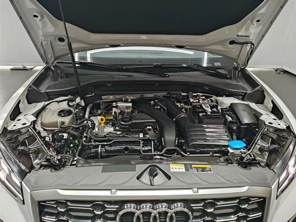 Audi Q2L 2024 35TFSI fashionable and dynamic купить на сайте DeffCars