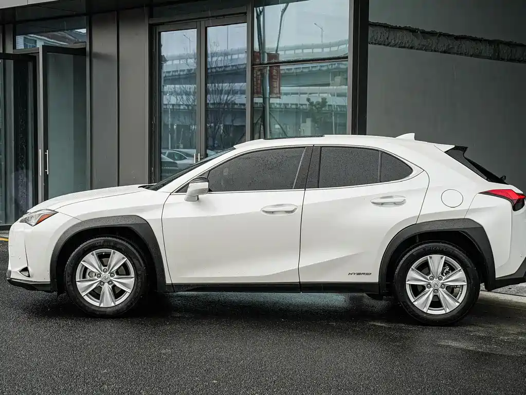 Lexus UX 2020 260h Discovery Edition National V купить на сайте DeffCars