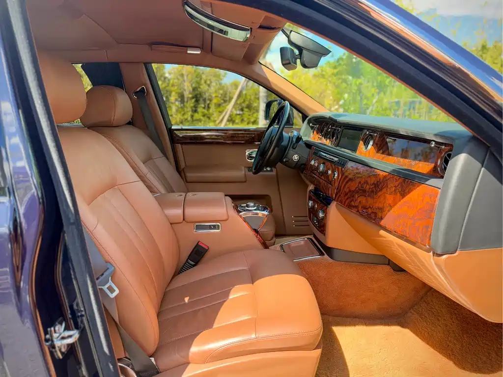 Phantom 2013 6.7L Standard Edition купить на сайте DeffCars