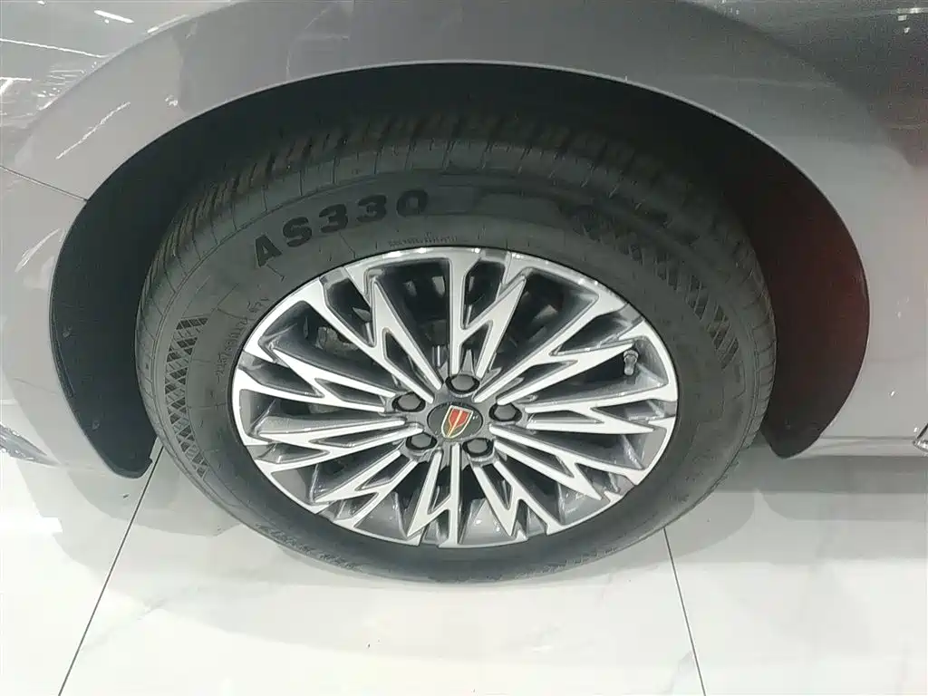 Hongqi H5 2023 2.0T Automatic Intelligent Connected Flag Edition купить на сайте DeffCars