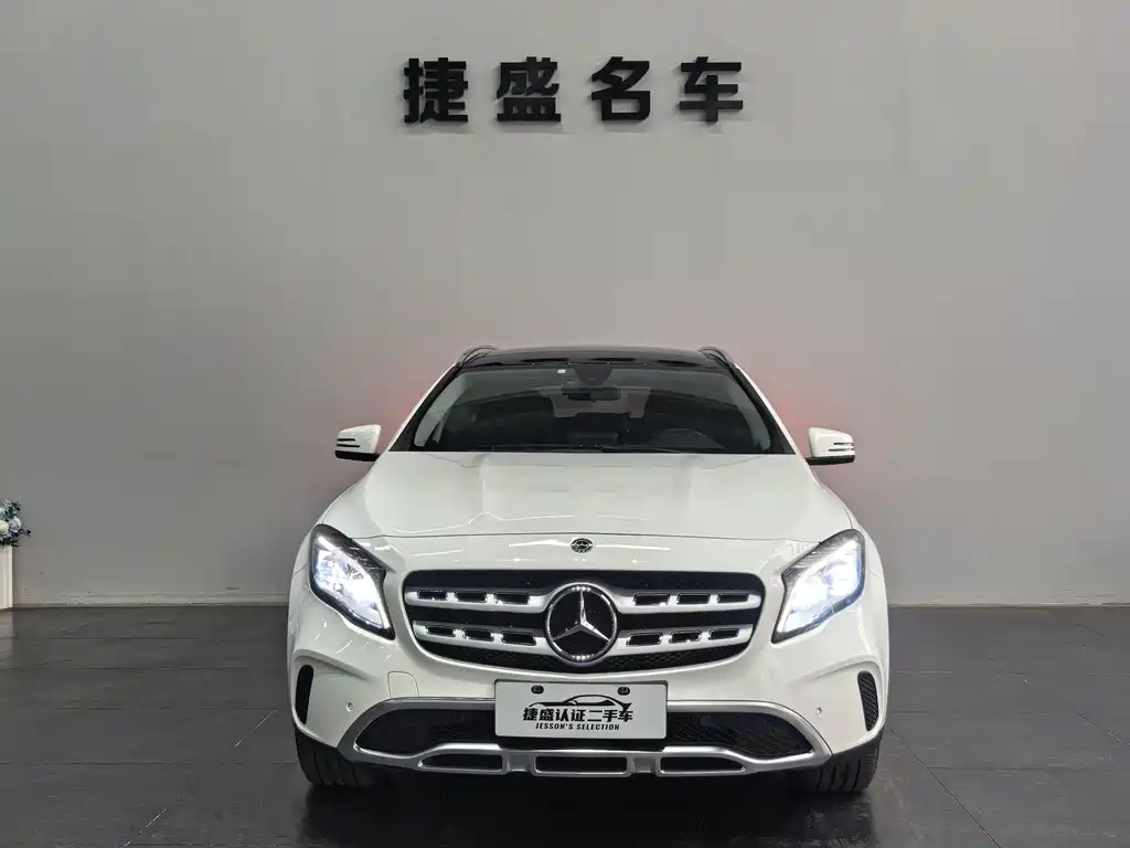 Mercedes-Benz GLA 2018 GLA 200 Fashion Model купить на сайте DeffCars