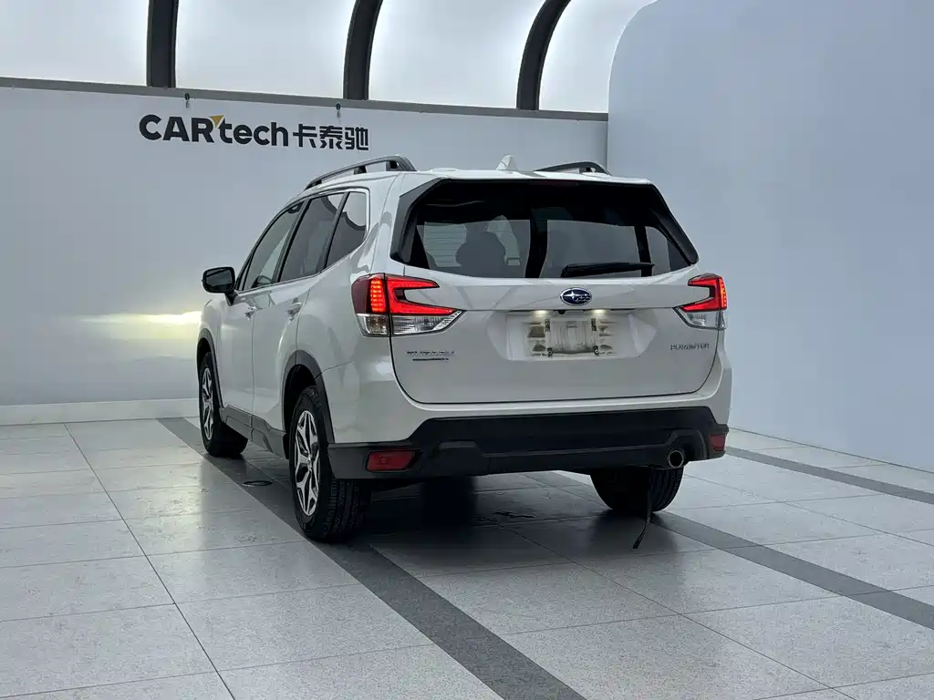 Forester 2022 2.0i AWD Deluxe Edition купить на сайте DeffCars