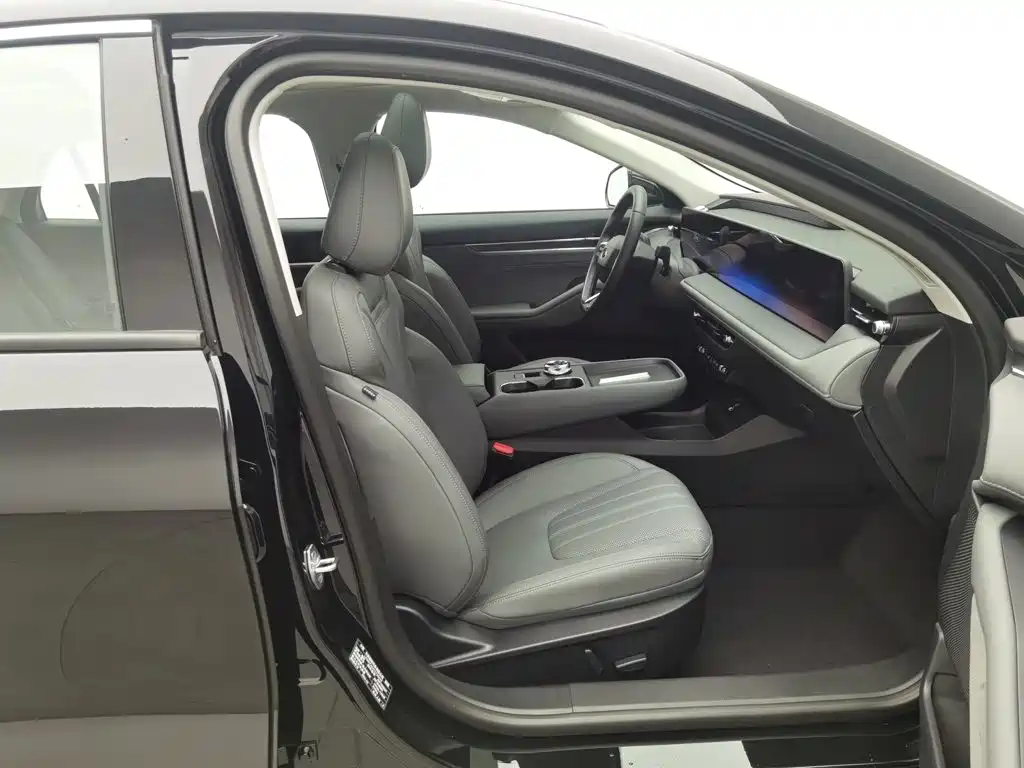 Mondeo 2026 2.0T EcoBoost Luxury купить на сайте DeffCars