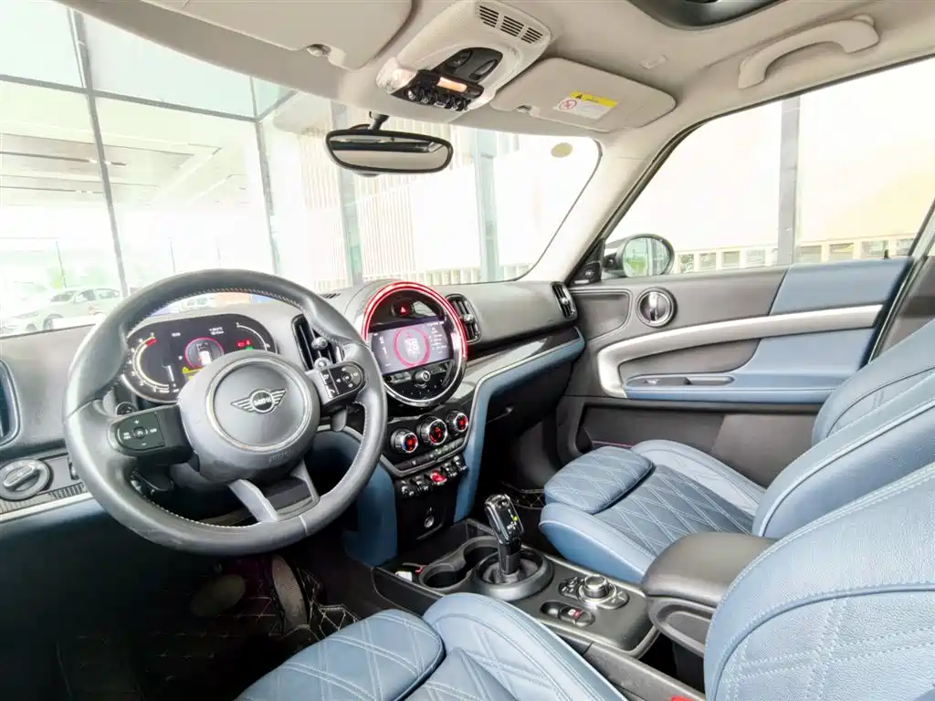 Countryman 2023 2.0T Cooper S ALL4 connoisseur купить на сайте DeffCars