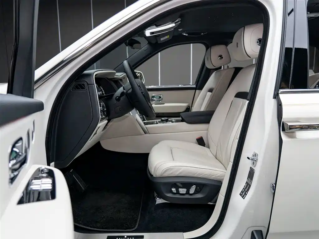 Cullinan 2018 four-seat version купить на сайте DeffCars