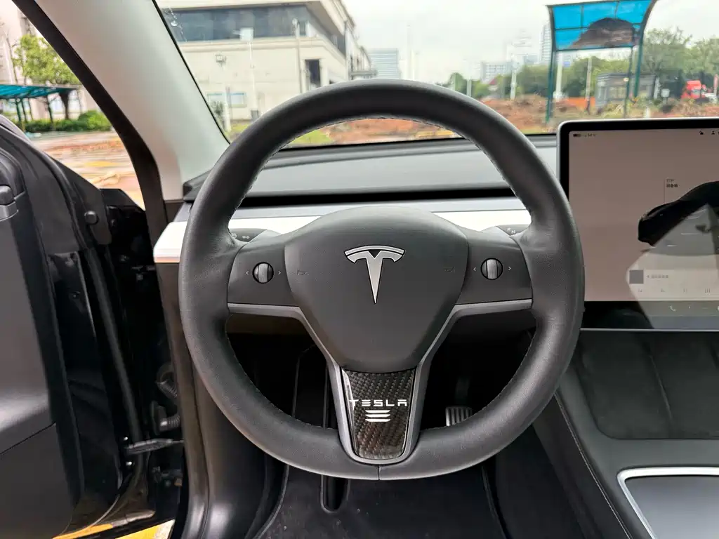 Model Y 2022 long-range all-wheel drive version купить на сайте DeffCars