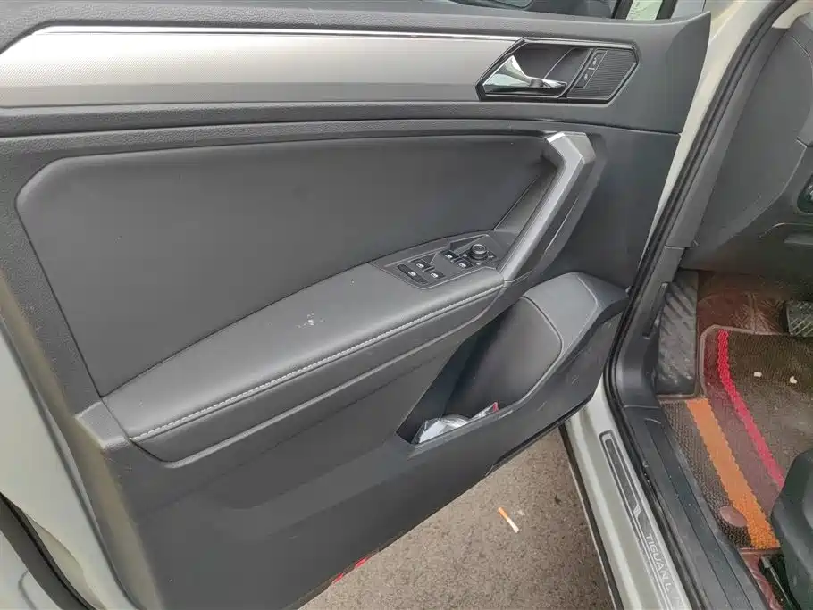 Tiguan L 2021 330TSI automatic two-wheel drive smart version купить на сайте DeffCars