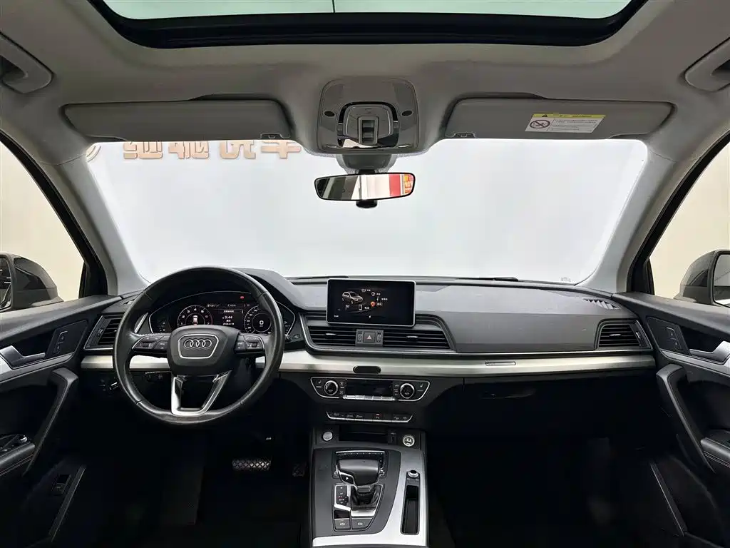 Audi Q5L 2018 40 TFSI enjoys fashionable style, National V купить на сайте DeffCars