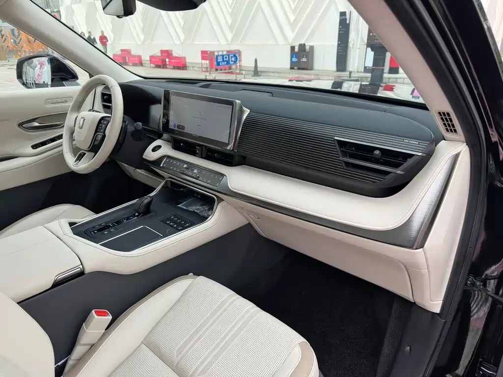 Shiji 2024 3.5L PHEV Basic Edition купить на сайте DeffCars