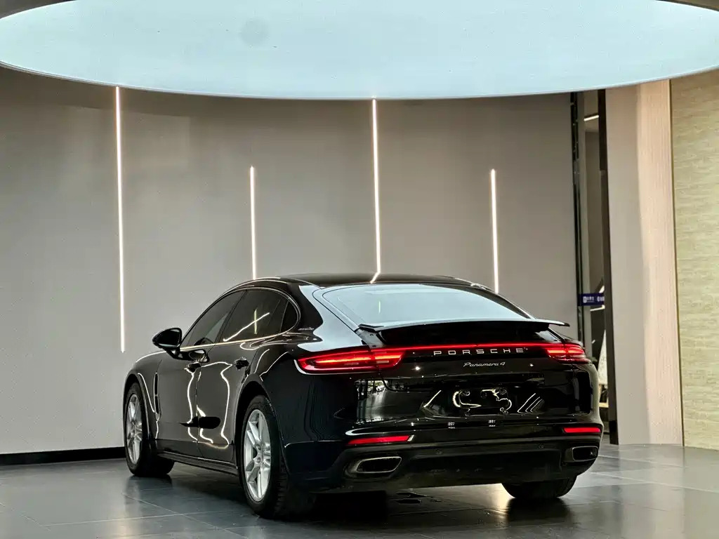 Panamera 2017 Panamera 4 Executive Extended Edition 3.0T купить на сайте DeffCars