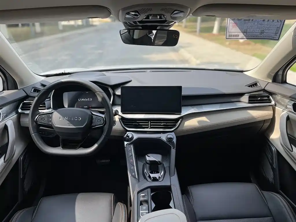 Lynk & Co 06 EM-P 2023 1.5T Remix PHEV Pro купить на сайте DeffCars