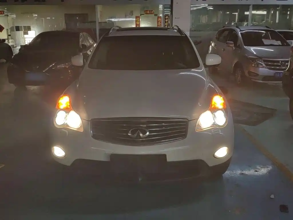 Infiniti QX50 imported 2013 2.5L two-wheel drive elegant version купить на сайте DeffCars
