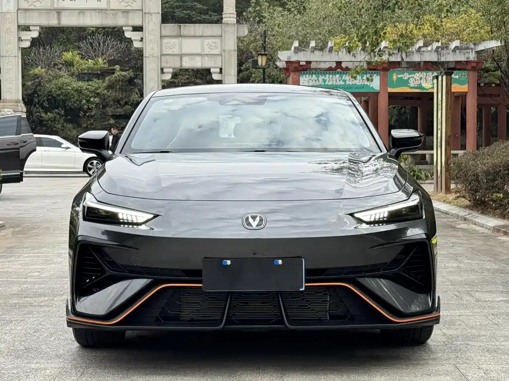 Changan UNI-V 2025 third generation 2.0T powerful model купить на сайте DeffCars