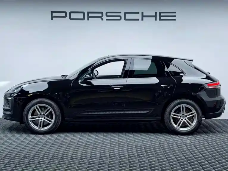 Macan 2024 Macan 2.0T купить на сайте DeffCars