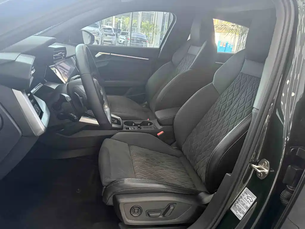 Audi A3 2023 A3L Limousine 35 TFSI luxury sports model купить на сайте DeffCars