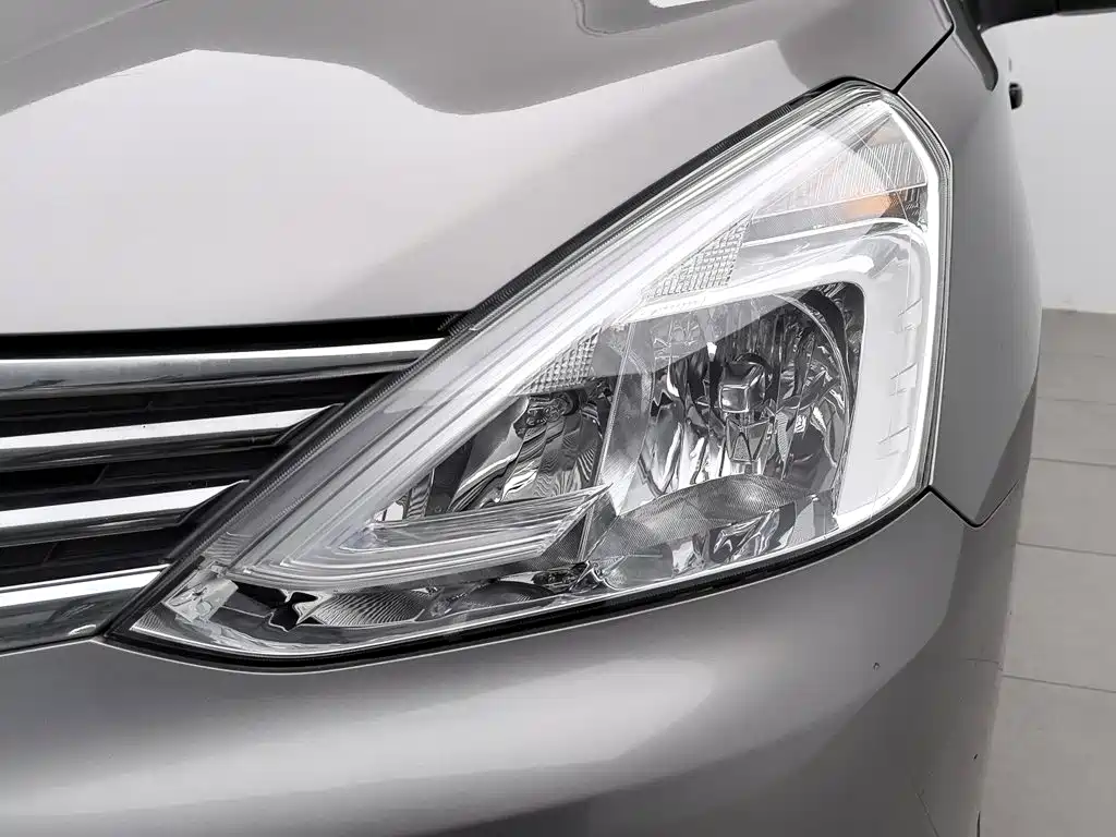 Liwei 2015 1.6XE manual comfort version купить на сайте DeffCars
