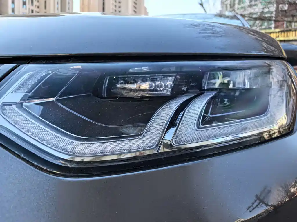 Discovery Sport 2022 249PS Metropolis Edition 5-seater купить на сайте DeffCars