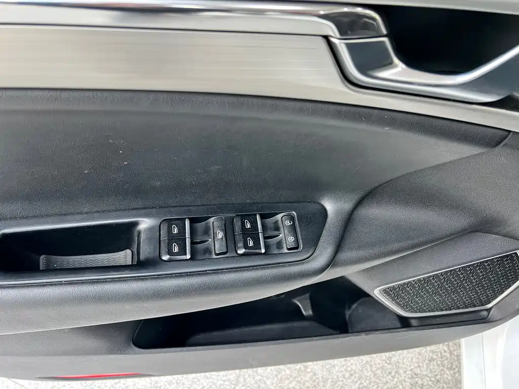 Emgrand GL 2017 1.8L DCT Elite купить на сайте DeffCars