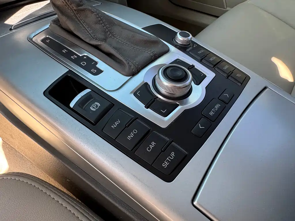 Audi A6L 2011 2.0 TFSI automatic standard купить на сайте DeffCars