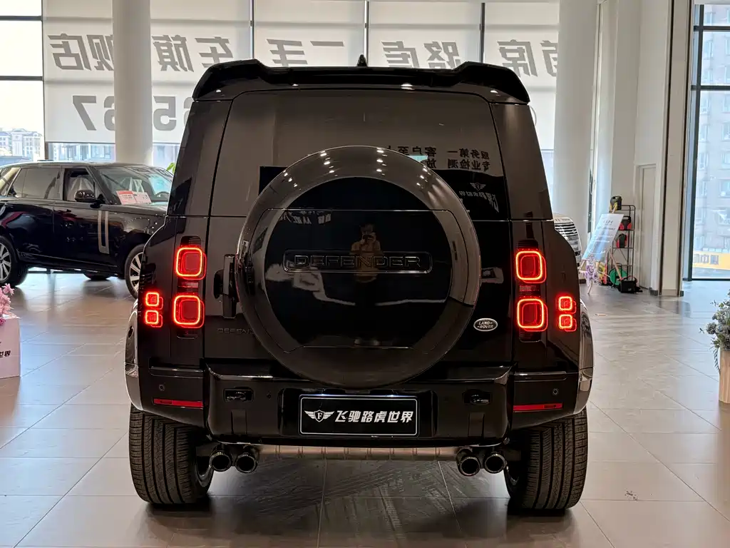 Land Rover Defender 2025 110 3.0T P400 X-Dynamic SE купить на сайте DeffCars