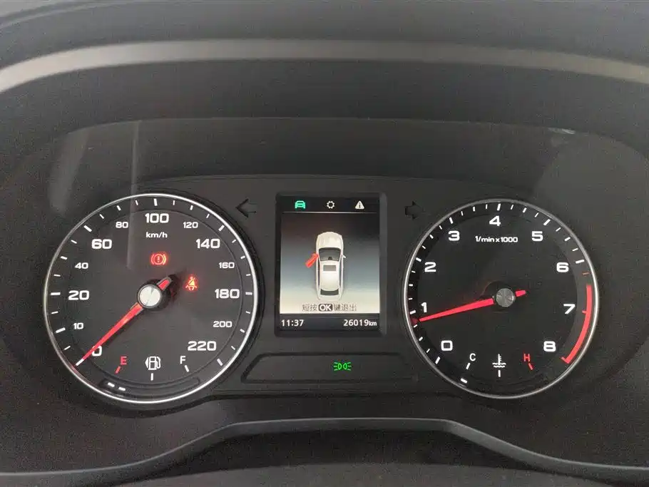 Roewe i5 2020 1.5L manual 4G Internet leading version купить на сайте DeffCars