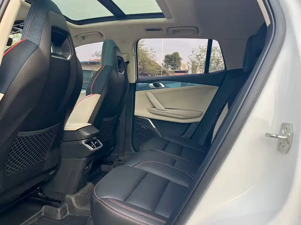 Lynk & Co 06 2020 1.5T Yao Halo купить на сайте DeffCars