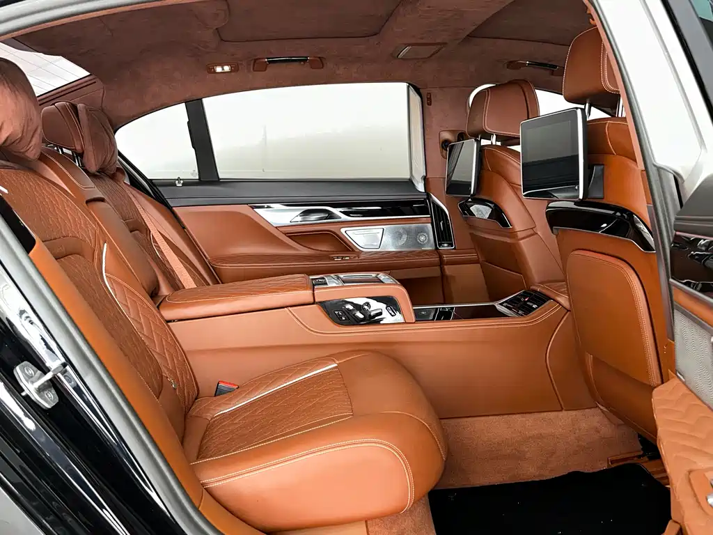 BMW 7 Series 2022 740Li xDrive Executive Luxury Package купить на сайте DeffCars