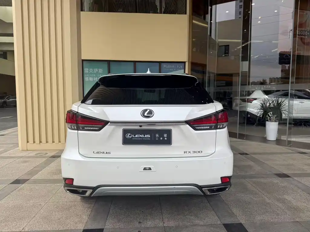 Lexus RX 2020 facelift 300 four-wheel drive elegant version купить на сайте DeffCars