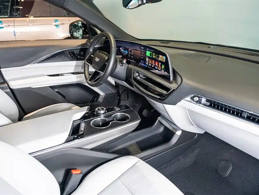 IQ Ruige 2024 Rear Drive Standard Range Deluxe Edition купить на сайте DeffCars