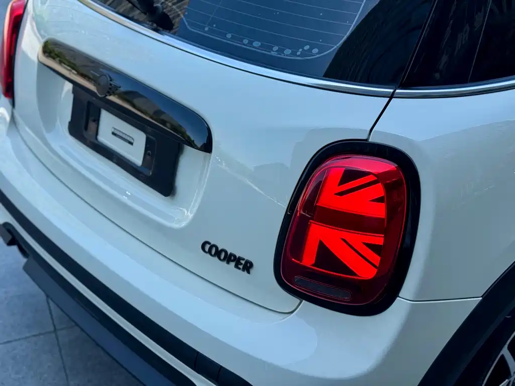 MINI 2023 1.5T COOPER Artist Five-Door Edition купить на сайте DeffCars