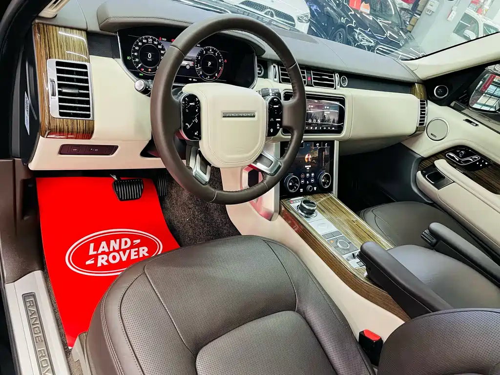 Range Rover 2018 3.0 SC V6 Vogue Extended Edition купить на сайте DeffCars