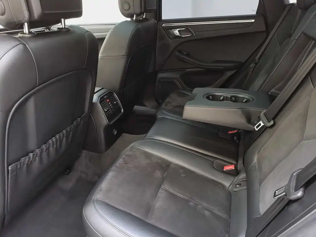 Macan 2017 Macan 2.0T купить на сайте DeffCars
