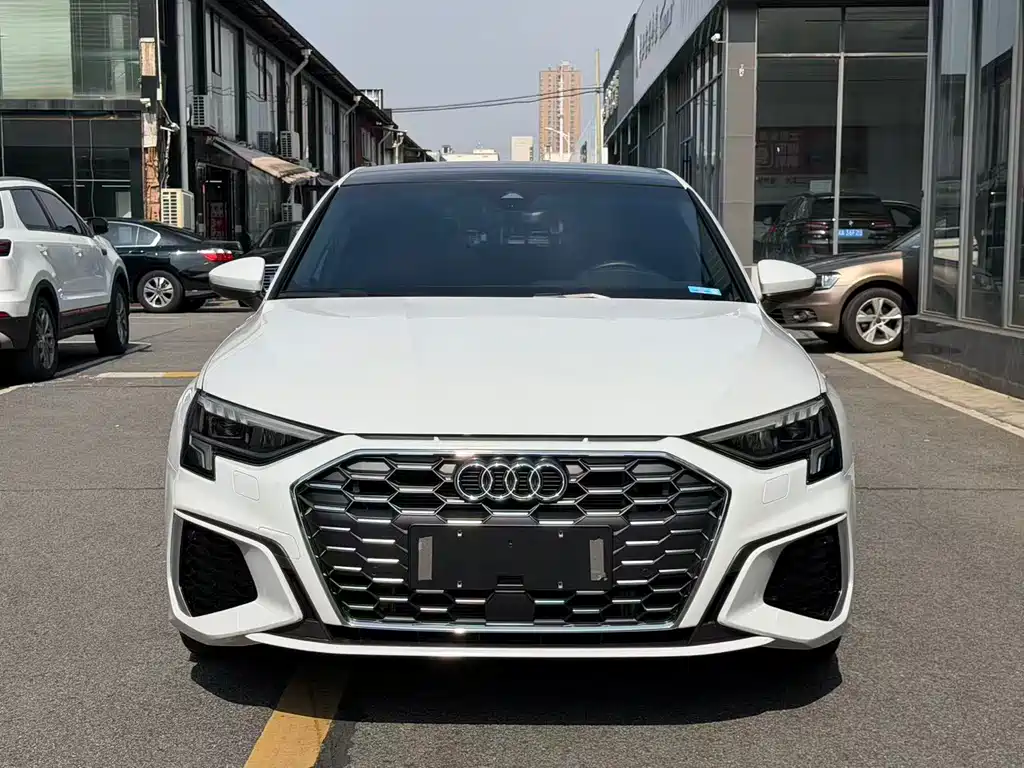 Audi A3 2023 A3L Limousine 35 TFSI Fashionable and Sporty купить на сайте DeffCars