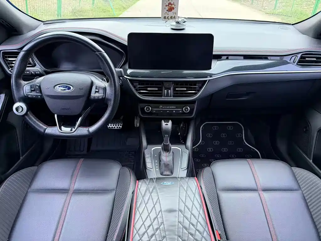 Focus 2022 Sedan EcoBoost 180 Automatic ST Line купить на сайте DeffCars