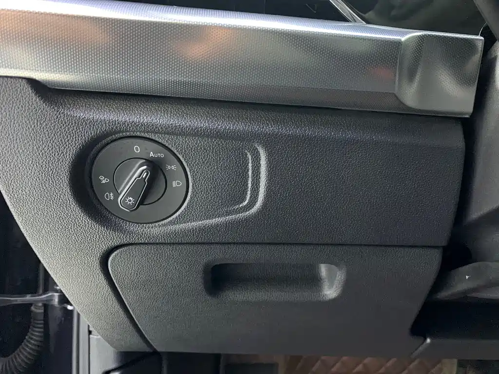 Passat 2023 facelift 280TSI Elite Edition купить на сайте DeffCars