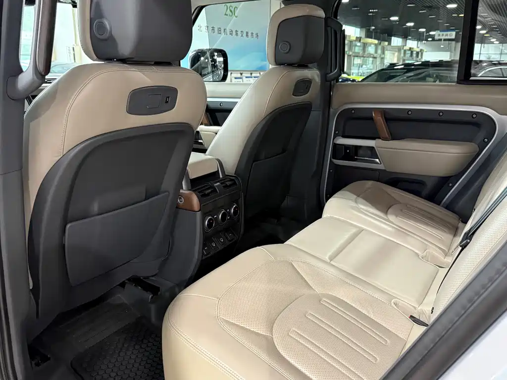 Land Rover Defender 2021 110 P400 Dark Special Edition купить на сайте DeffCars