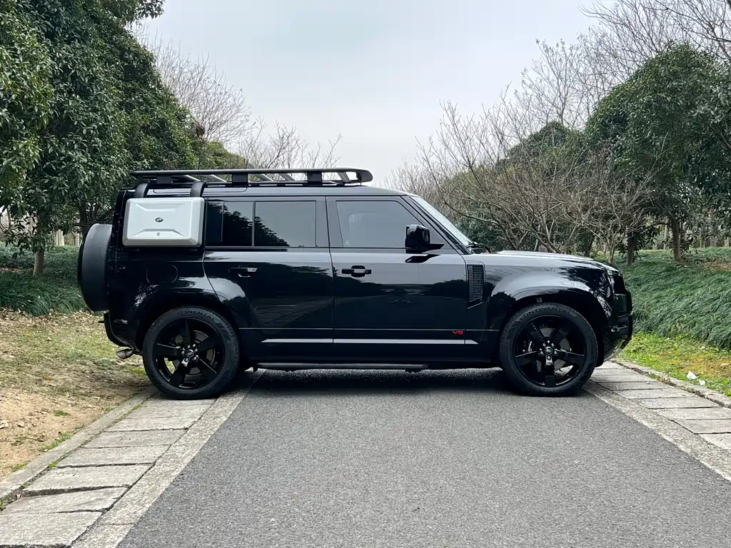 Land Rover Defender 2024 110 5.0T V8 купить на сайте DeffCars