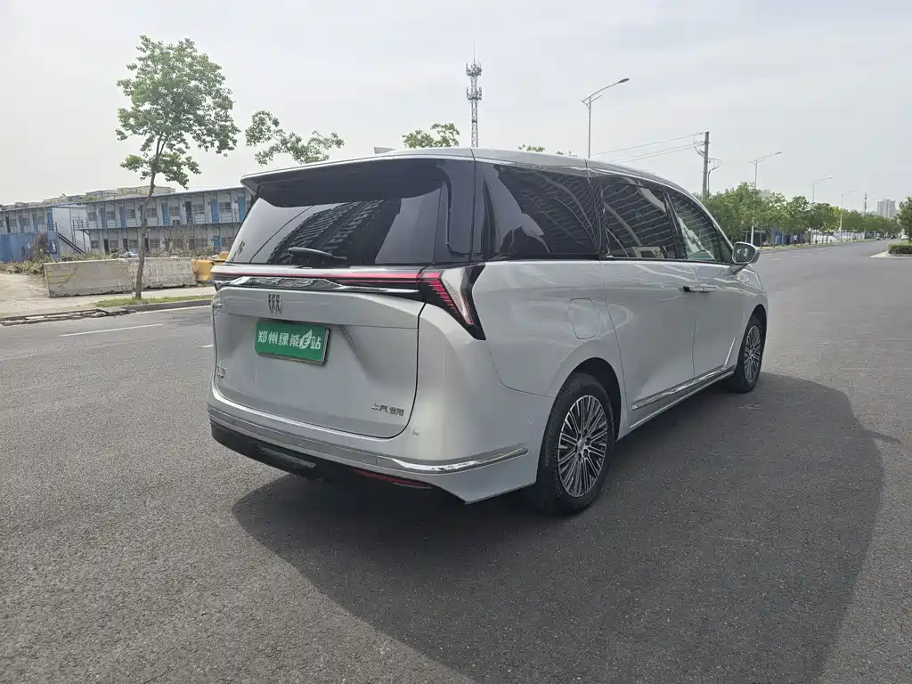 Buick GL8 New Energy 2024 Lu Zun Luxury Edition 7 seats купить на сайте DeffCars