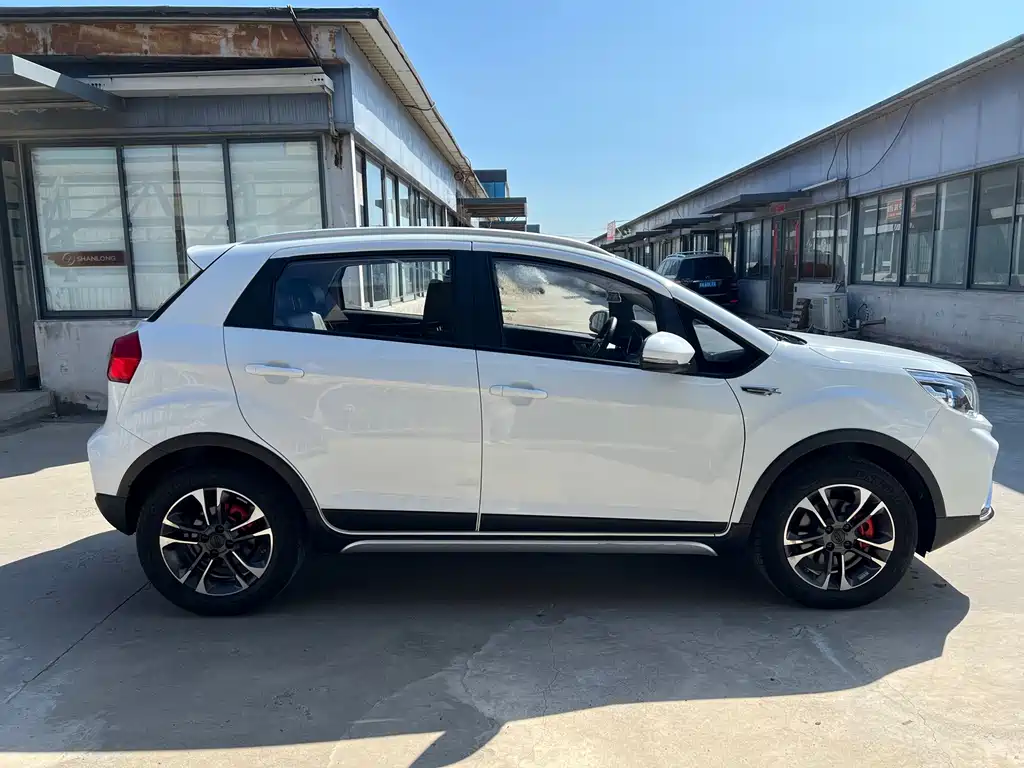 Vision X3 2020 1.5L CVT premium model купить на сайте DeffCars