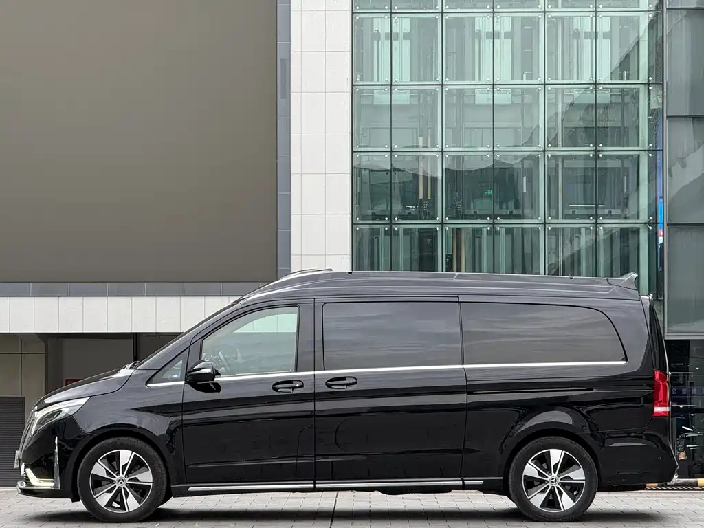 Mercedes-Benz V-Class 2022 V 260 L Long Wheelbase Luxury Edition купить на сайте DeffCars