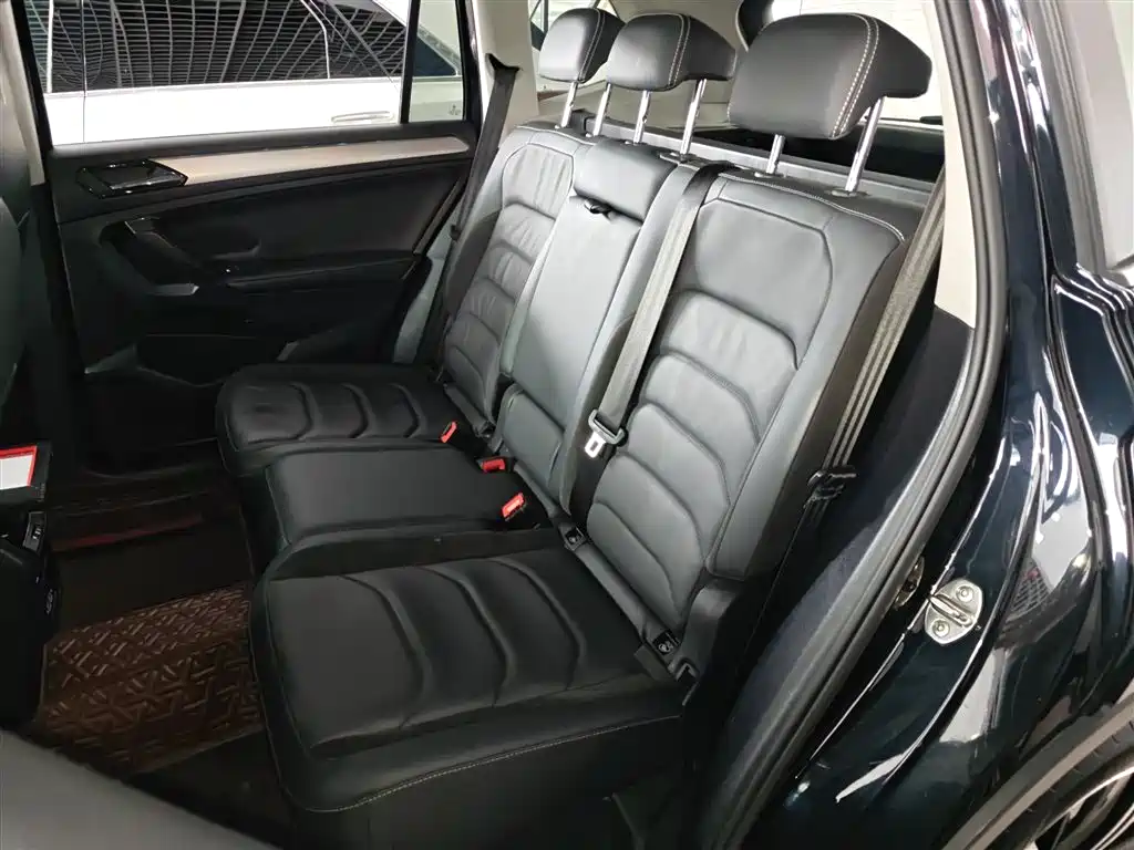 Tiguan L 2021 330TSI automatic two-wheel drive smart version купить на сайте DeffCars