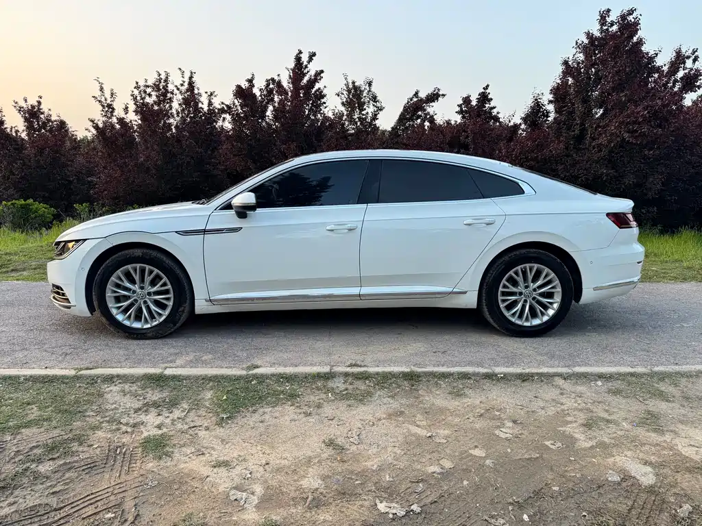 FAW-Volkswagen CC 2019 330TSI Charming Edition National VI купить на сайте DeffCars