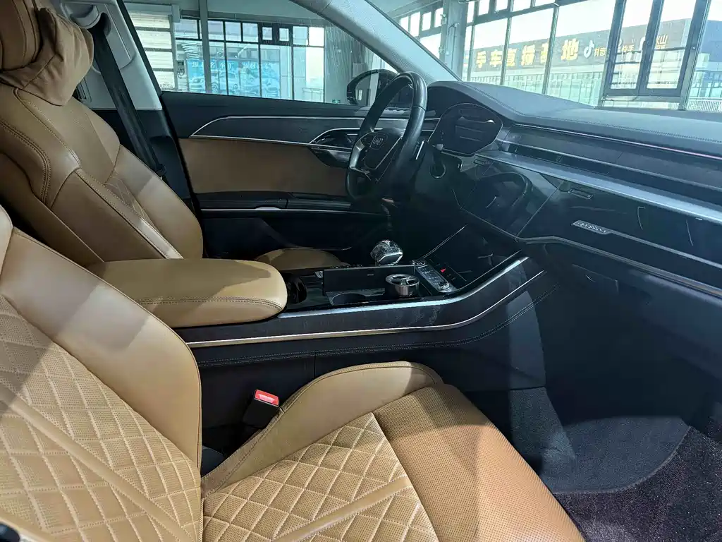 Audi A8 2024 A8L 50 TFSI quattro Premium Selection купить на сайте DeffCars