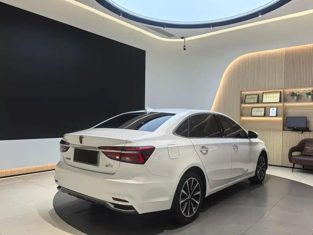 Roewe i6 New Energy 2019 PLUS 50T Internet Honor Smart Edition купить на сайте DeffCars